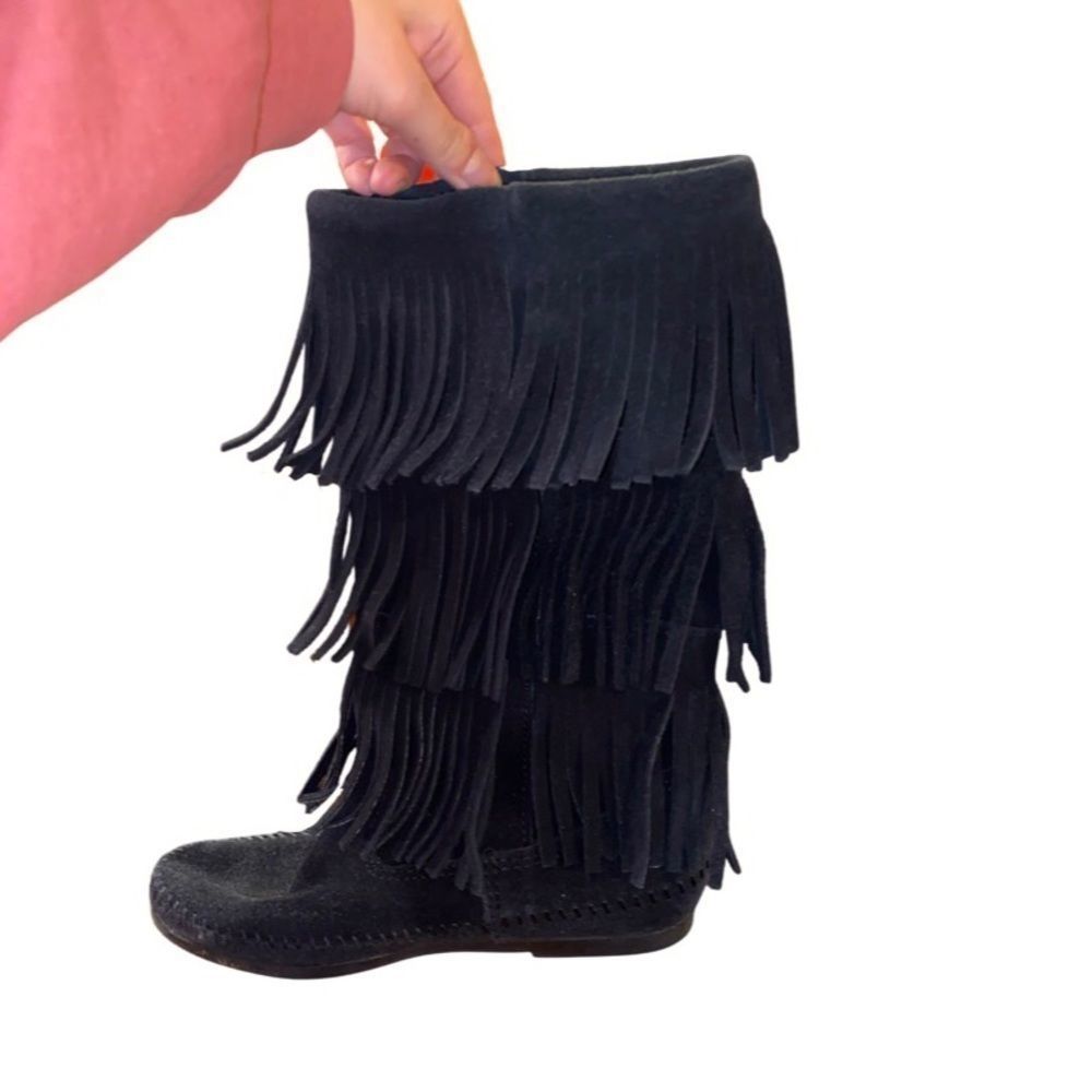 Minnetonka Suede 3 Layer Fringe Boots- Size 6 - image 6